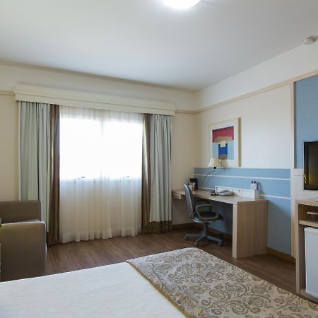 Comfort Suites Λοντρίνα Εξωτερικό φωτογραφία